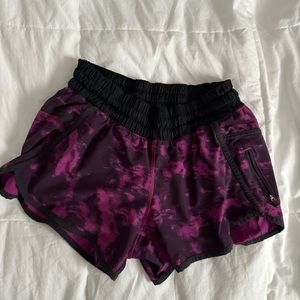 Lululemon shorts size 6